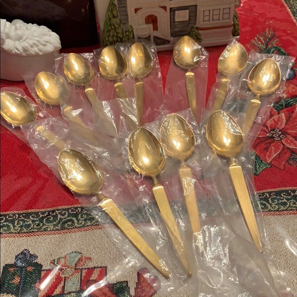 GOLDEN 12 STAINLESS STEEL TEASPOONS BUNDLE NEW  HOLDIAY CHRISTMAS THANKSGIVING - Picture 1 of 9